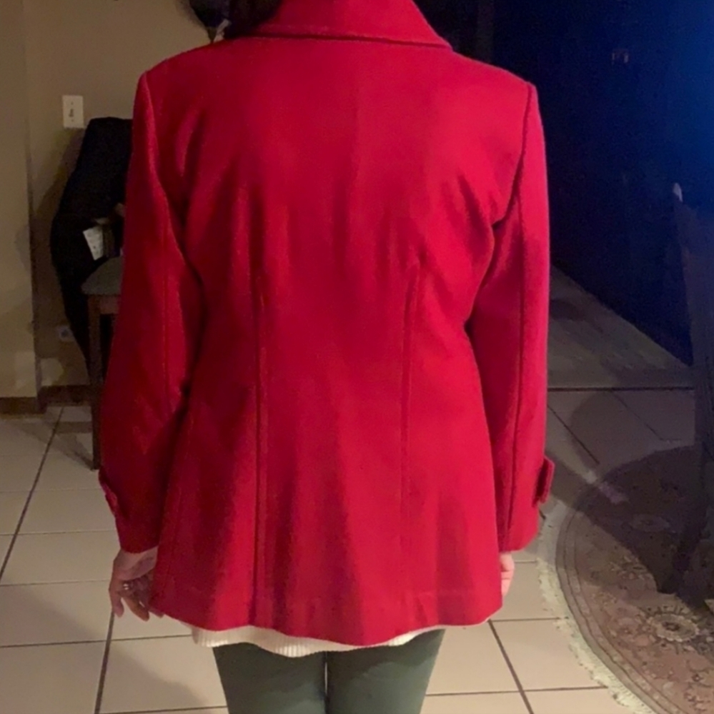 Red Coat - image 5